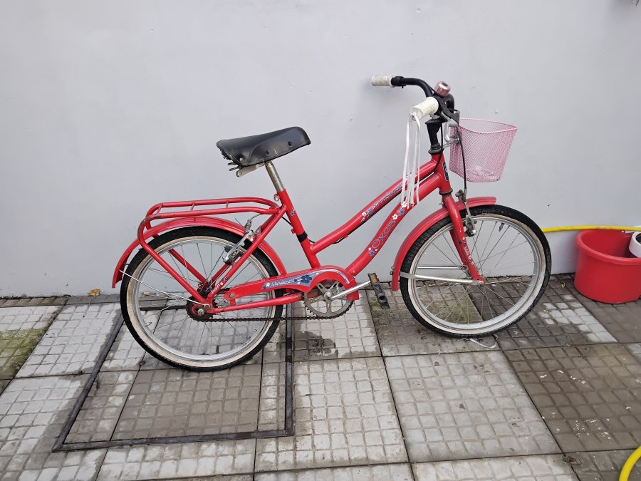 VENDÓ BICICLETA RODADO 20 PERFECTO ESTADO. ESCUCHO OFERTAS