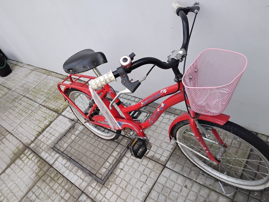 VENDÓ BICICLETA RODADO 20 PERFECTO ESTADO. ESCUCHO OFERTAS