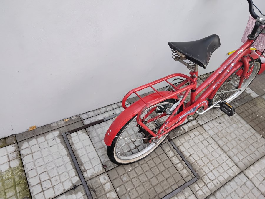 VENDÓ BICICLETA RODADO 20 PERFECTO ESTADO. ESCUCHO OFERTAS