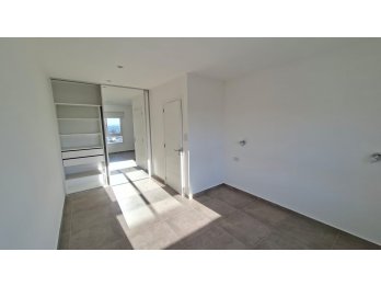 ALQUILO DPTO DE CATEGORIA DE DOS DORMITORIOS