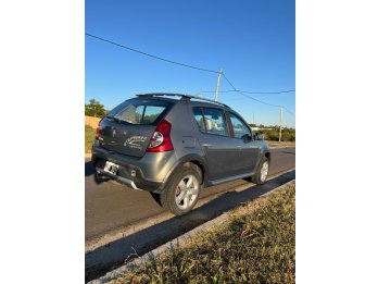 URGENTE VENDO SANDERO STEPWAY CON GNC 5ta