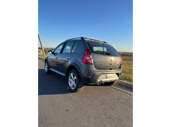 URGENTE VENDO SANDERO STEPWAY CON GNC 5ta