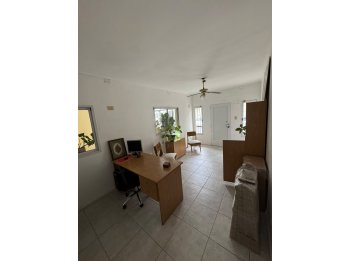 ALQUILAMOS PLANTA BAJA IDEAL OFICINAS / CONSULTORIO