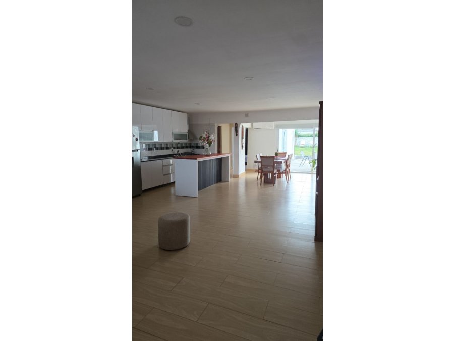 MODERNA CASA EN VENTA EN Paraná