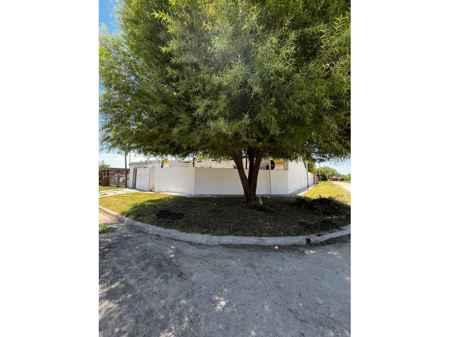 CASA EN VENTA - oportunidad inversion, Colonia Avellaneda