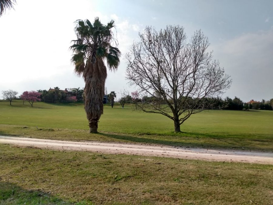 LOTE de 800m2 en Barrio Cerrado "LAS COLINAS - GOLF CLUB"