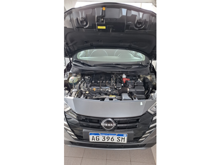 VENDO NISSAN VERSA 1.6 ADVANCE 2024 CON 10.000 KMS.