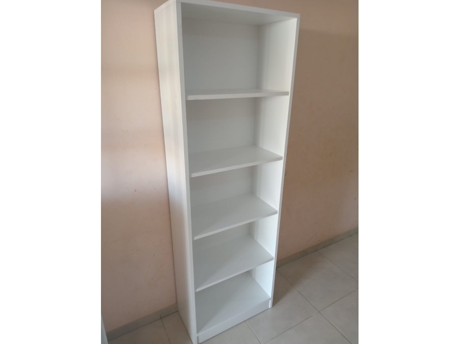 Biblioteca - Mueble con estantes