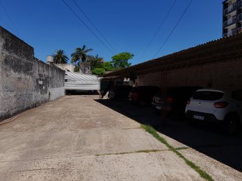 VENDO O PERMUTO COMPLEJO DE COCHERAS CENTRICAS