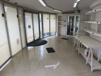 ALQUILO LOCAL COMERCIAL ZONA PARQUE URQUIZA