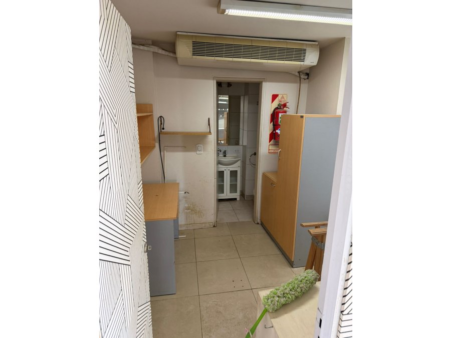 ALQUILO LOCAL COMERCIAL ZONA PARQUE URQUIZA