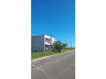 Ultimos lotes de 625 m2 en Oro Verde sobre asfalto!