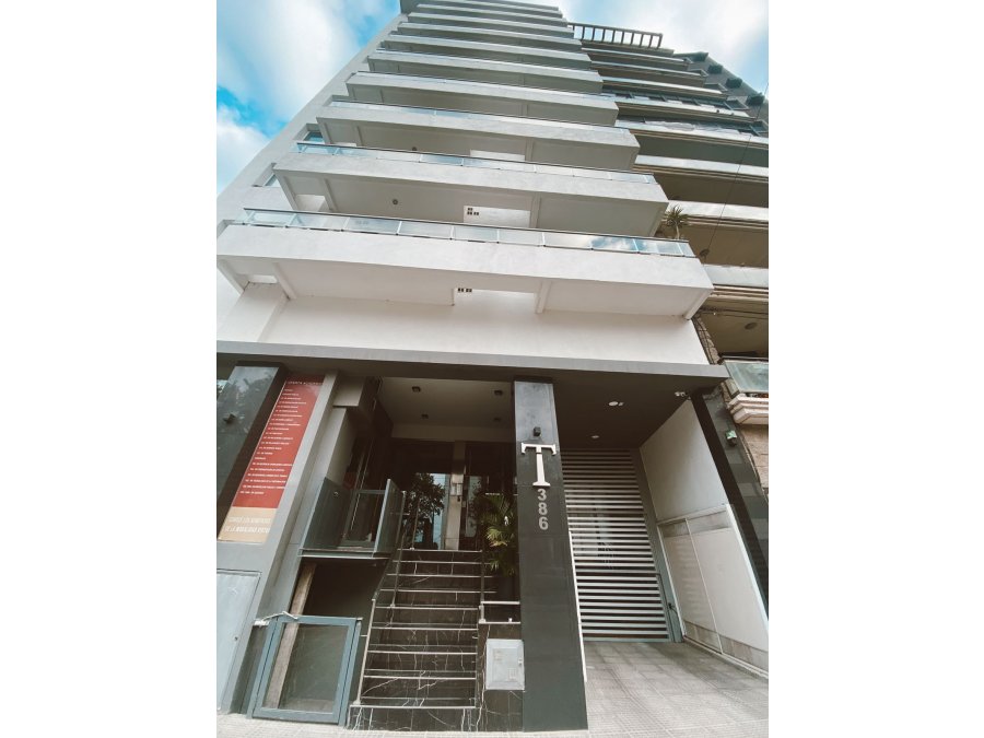 Venta Departamento 1 dormitorio con cochera Edificio Torreon