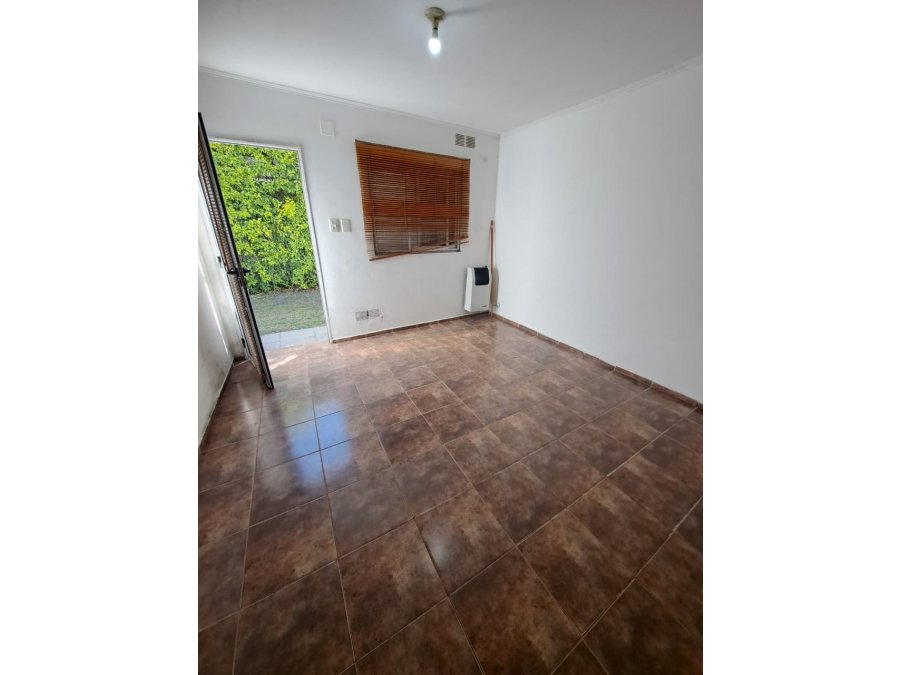 En Venta Monoambiente en complejo en calle Feliciano