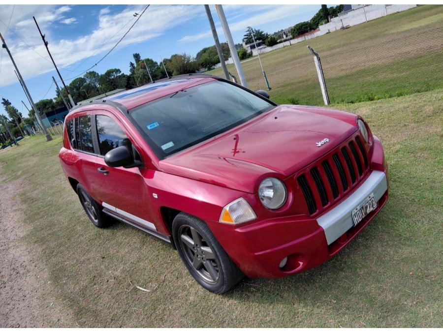 Jeep compass nafta muy económica techo caja manual vendo per