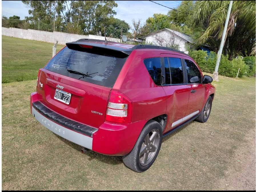 Jeep compass nafta muy económica techo caja manual vendo per