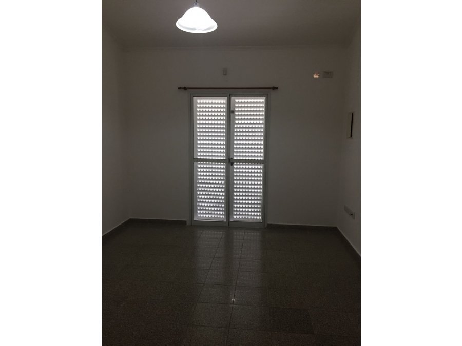 Alquilo duplex zona Lebhenzon y Báez