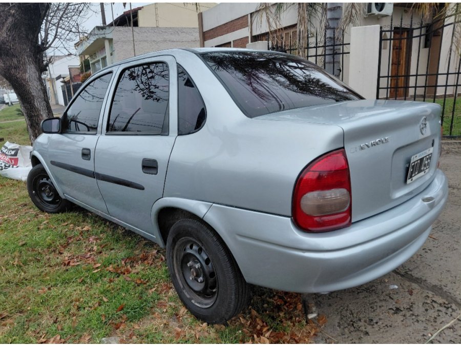 Corsa super pack muy bueno listo para andar