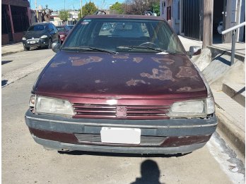Vendo Peugeot 405 Break 1995 (motor a reparar)