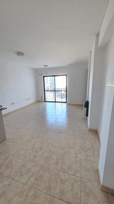 1 DORMITORIO CON COCHERA  - USO DE VIVIENDA U OFICINA - LA RIOJA Y LA PAZ