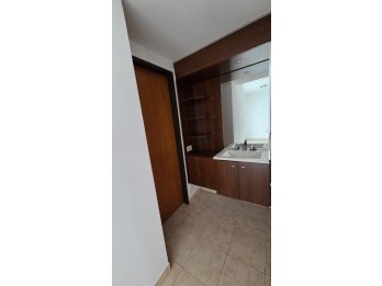 1 DORMITORIOS CON COCHERA - LA RIOJA Y LA PAZ