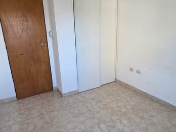 1 DORMITORIOS CON COCHERA - LA RIOJA Y LA PAZ