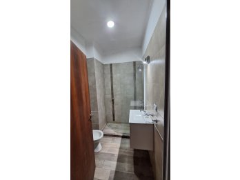 CASA EN ALQUILER - 3 HABITACIONES, 3 BAÑOS Y PILETA