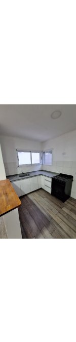 CASA EN ALQUILER - 3 HABITACIONES, 3 BAÑOS Y PILETA
