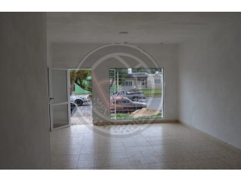 ALQUILER Local Blas Parera 783 ¡Excelente zona comercial!