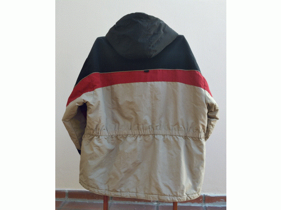 VENDO CAMPERA DE GABARDINA– EXCELENTE ESTADO