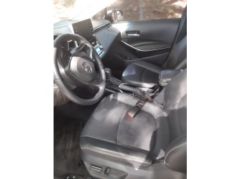 VENDO TOYOTA COROLLA SEG HYBRID 2020 CON 5742 KM