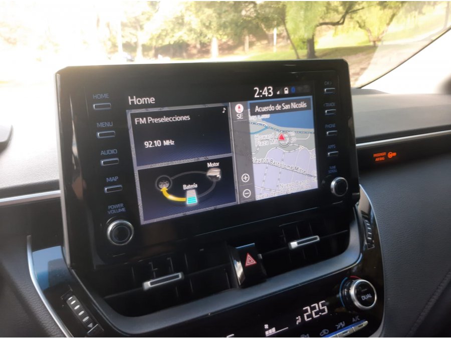 VENDO TOYOTA COROLLA SEG HYBRID 2020 CON 5742 KM