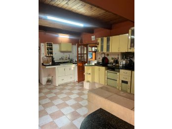 🏡✨ **AMPLIA CASA EN VENTA – B° PRIVADO COLINAS DEL GOLF** ✨
