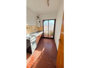 ALQUILO 1 DORM. SUPER AMPLIO - SAN JUAN Y URUGUAY