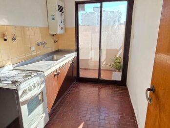 ALQUILO 1 DORM. SUPER AMPLIO - SAN JUAN Y URUGUAY