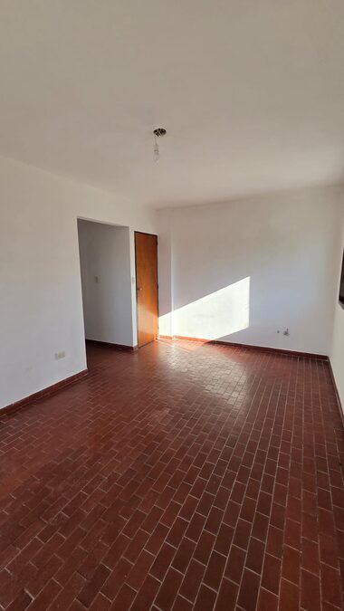 ALQUILO 1 DORM. SUPER AMPLIO - SAN JUAN Y URUGUAY