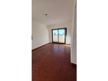 ALQUILO 1 DORM. SUPER AMPLIO - SAN JUAN Y URUGUAY