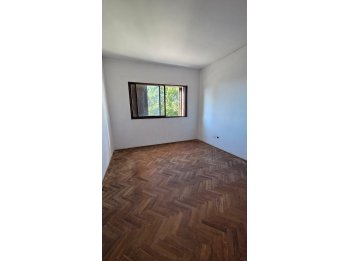 ALQUILO 1 DORM. SUPER AMPLIO - SAN JUAN Y URUGUAY