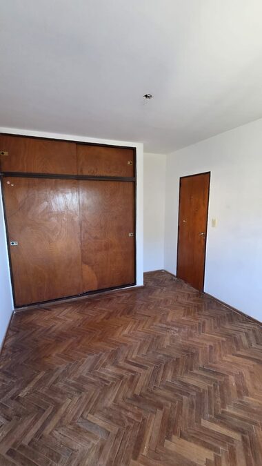 ALQUILO 1 DORM. SUPER AMPLIO - SAN JUAN Y URUGUAY