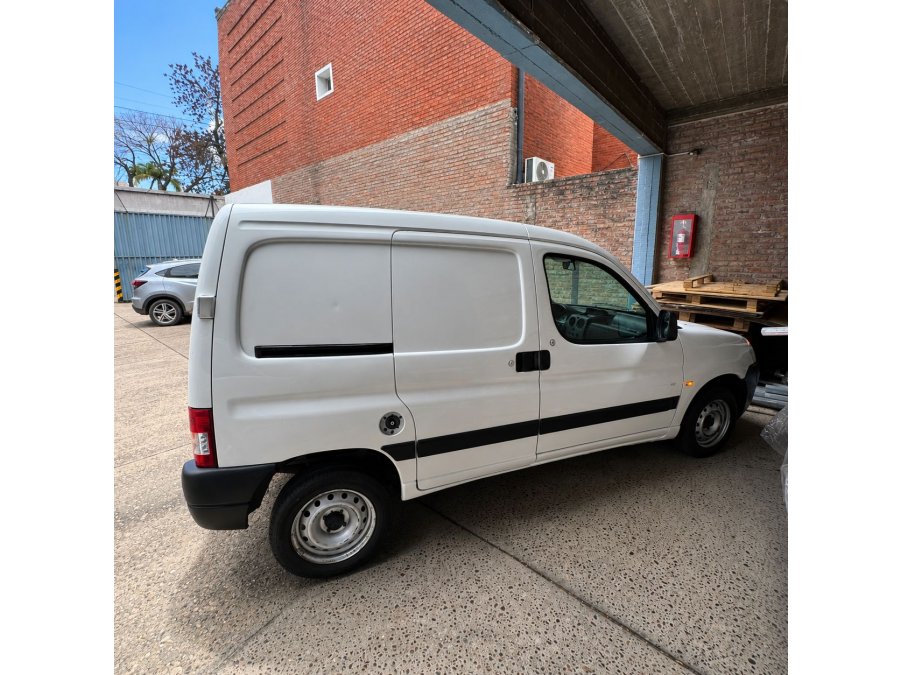 PEUGEOT PARTNER 1.6 HDI CONFORT PLC AB  FURGON  AÑO 2.015