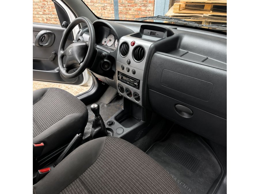 PEUGEOT PARTNER 1.6 HDI CONFORT PLC AB  FURGON  AÑO 2.015