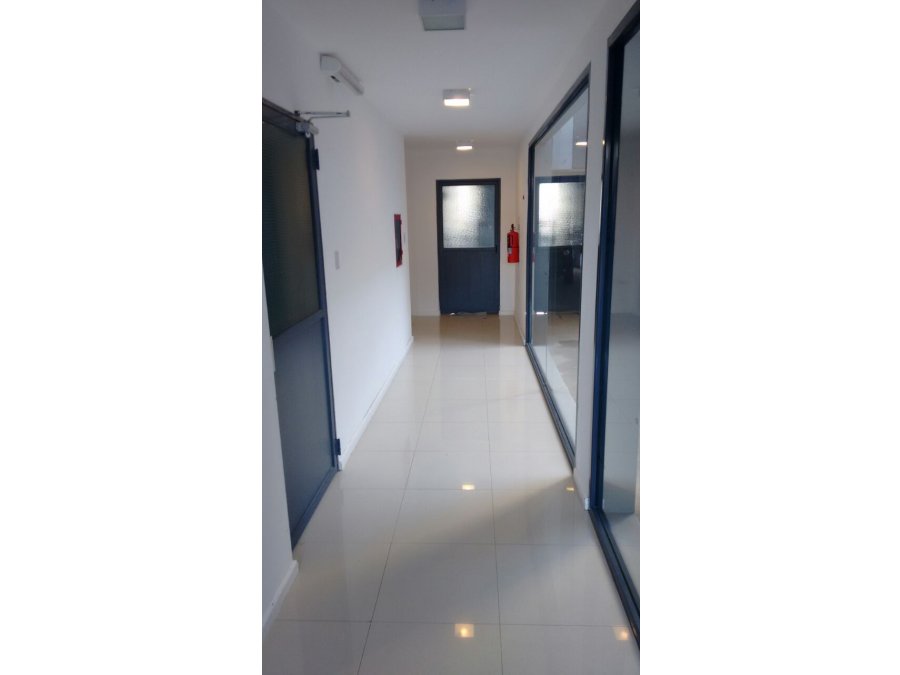 Local/Oficina/Consultorio-Usos Multiples
