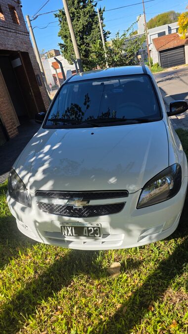 VENDO CELTA 2014 1.4 FULL IMPECABLE