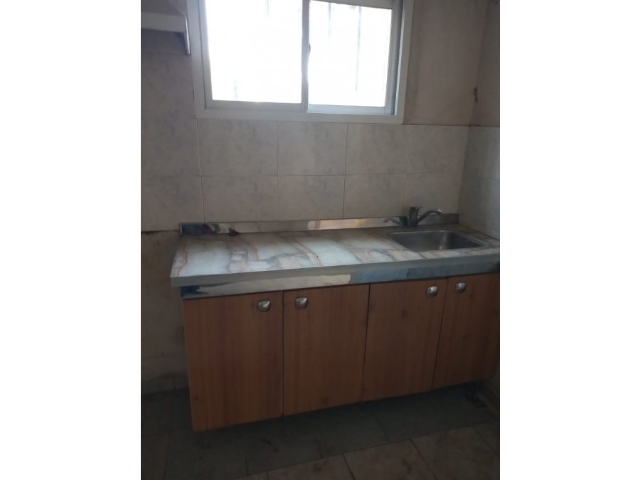 Alquilo casa interna 1D 450000