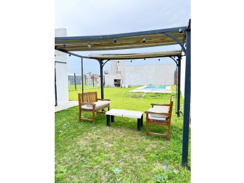 VENTA DE QUINTA EN SAUCE MONTRULL.