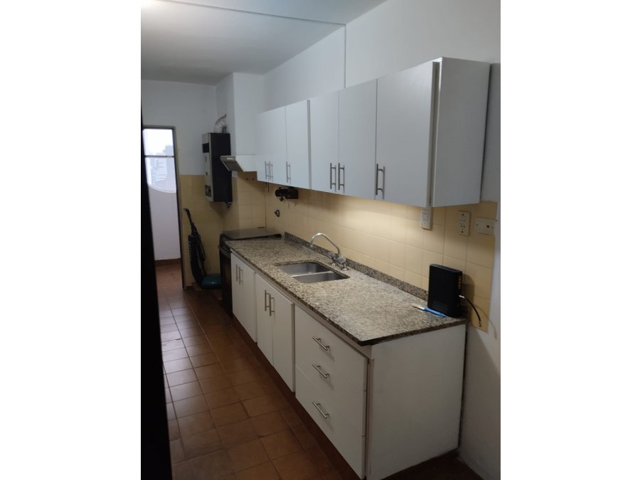 PARTICULAR ALQUILA DPTO 3 DORM, COCHERA, CALLE SANTA FE