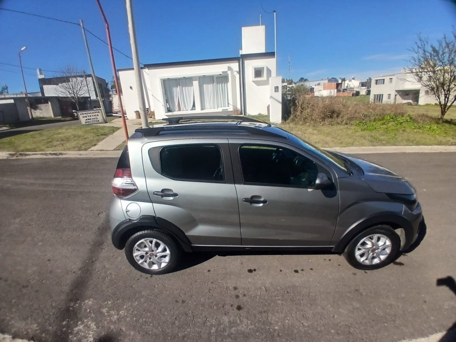 Vendo fiat Mobi 1.0 2018 nafta titular