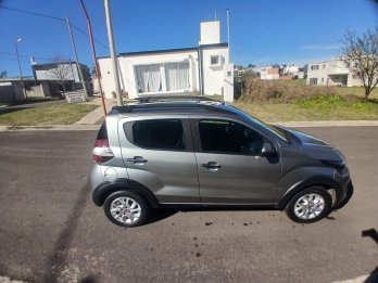 Vendo fiat Mobi 1.0 2018 nafta titular