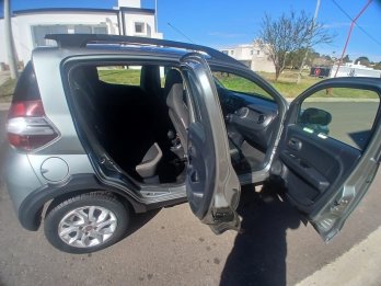 Vendo fiat Mobi 1.0 2018 nafta titular