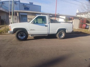 Vendo Silverado Conquest mod 2000 diesel titular